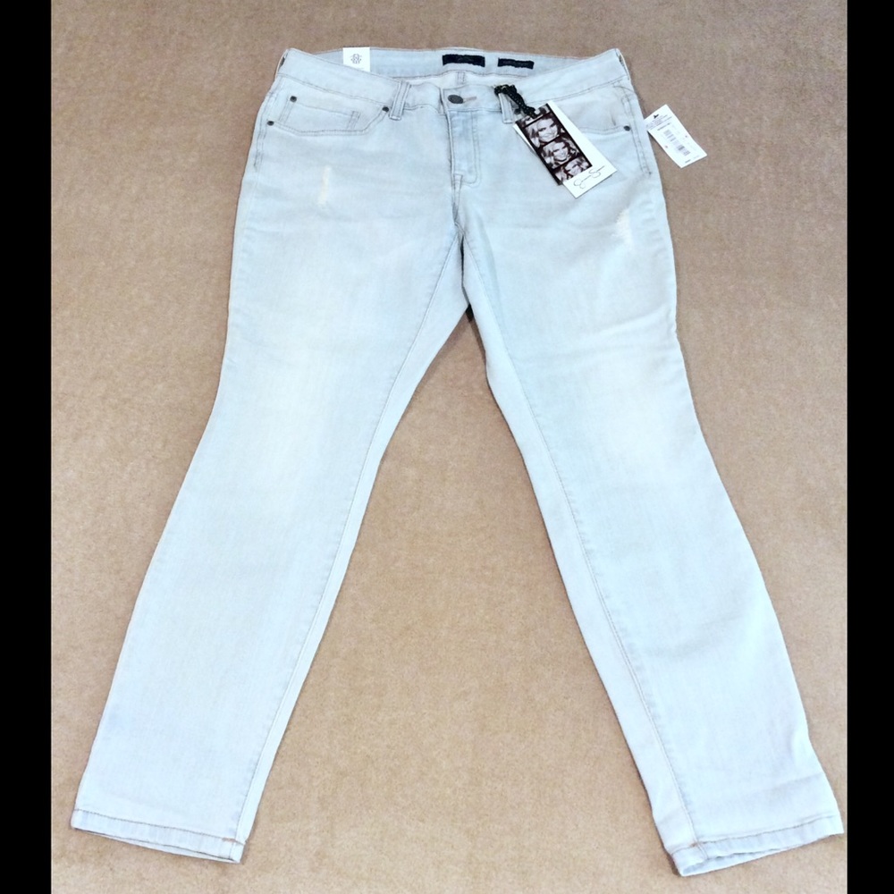 Jessica Simpson Forever Skinny Low Rise size 14 W